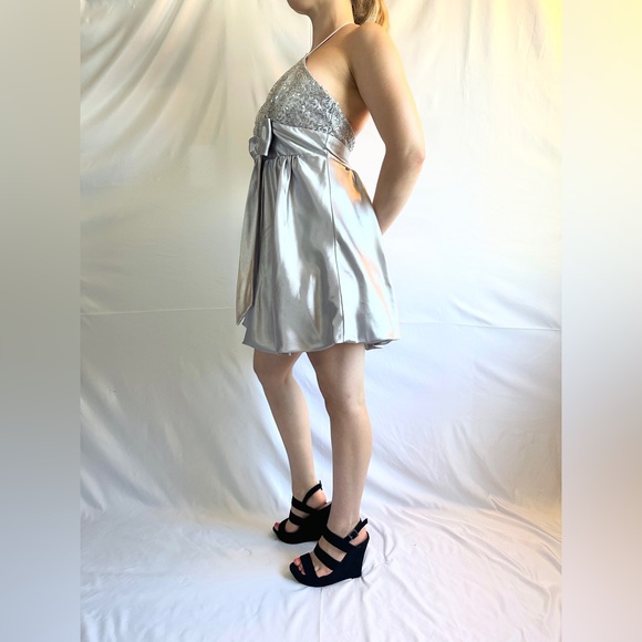 Fiesta Sparkly Glitter Silver Metallic Deep V Halter Mini Homecoming Dress - S - Picture 2 of 16